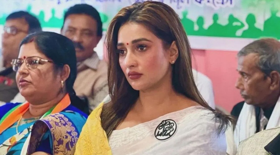 ভোট উৎসবের থেকেও যেন এটা যুদ্ধ ক্ষেত্র মনে হচ্ছে : সায়ন্তিকা