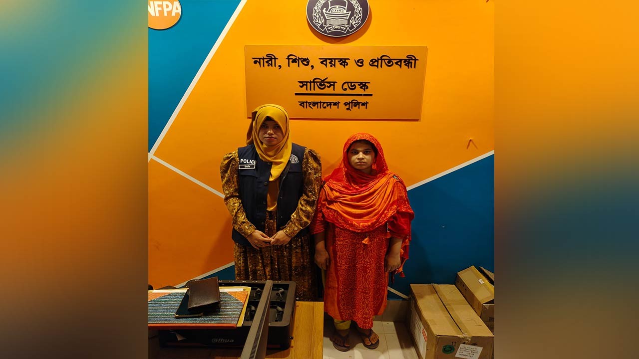 চাঁপাইনবাবগঞ্জের ভোলাহাটে নিখোঁজের ৭ বছর পর ফিরে এলো আয়েশা