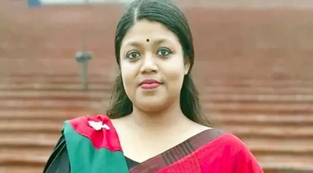 নুসরাতের নামে গেজেট করার সিদ্ধান্ত, নথিতে স্বাক্ষর ইসির
